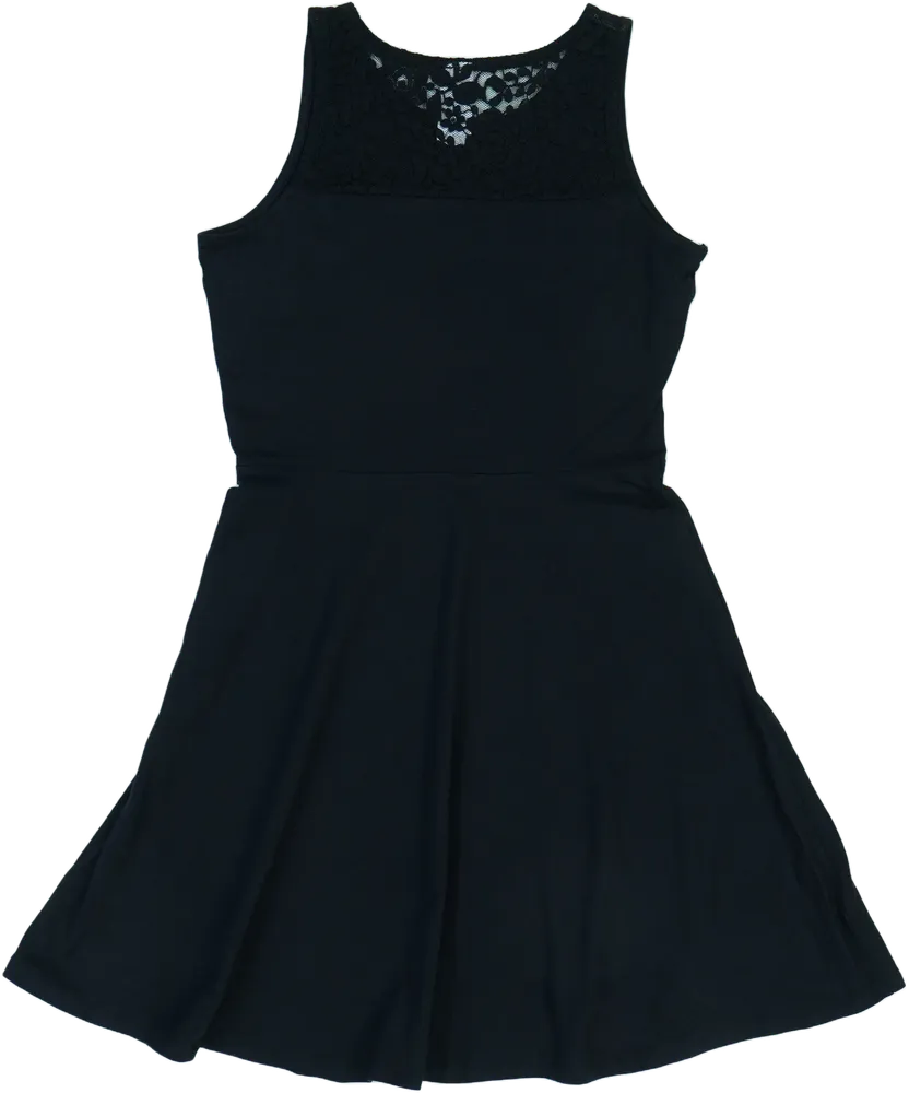 Fekete C&amp;A Ruha EU 164 / UK 14 év / US 14 év/XL